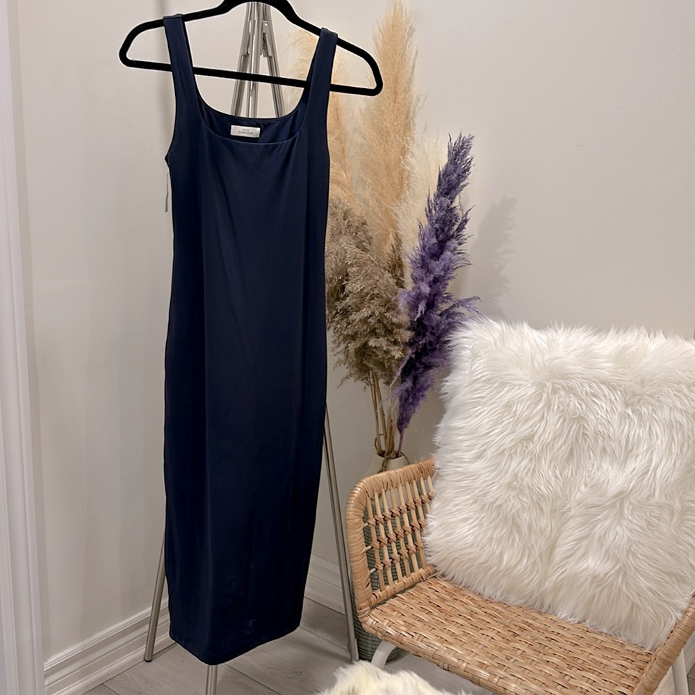 Babaton Contour Square Neck Midi in Total Eclipse